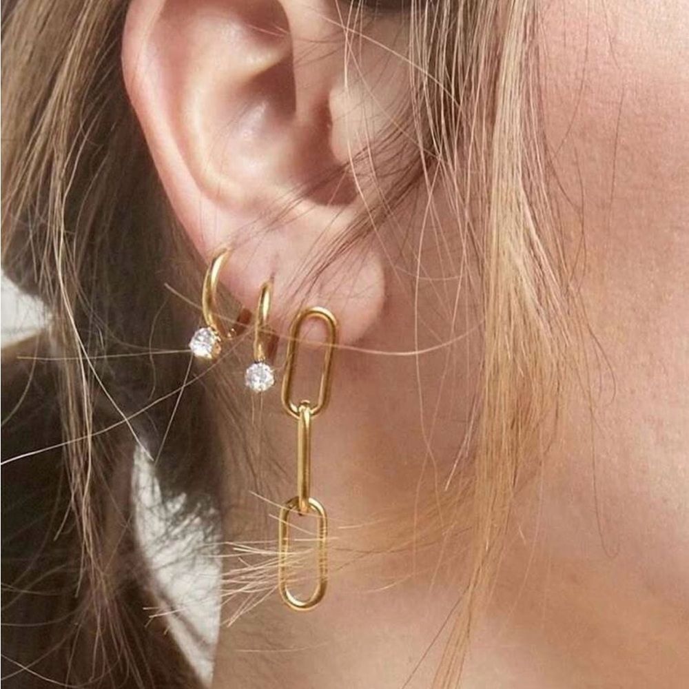 Stackable diamond hoop earrings N663